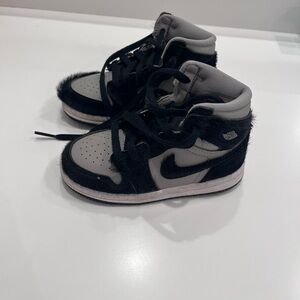 Toddler Jordan 1 Retro High OG, size 7C
